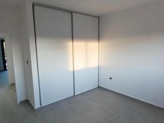 Foto 13 de Dúplex en venta - 3 Dormitorios 3 Baños - 208Mts2 - Cipolletti