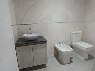 Foto 2 de Dúplex en venta - 3 Dormitorios 3 Baños - 208Mts2 - Cipolletti