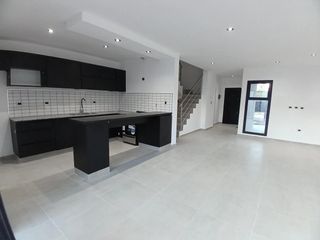 Foto 33 de Dúplex en venta - 3 Dormitorios 3 Baños - 208Mts2 - Cipolletti