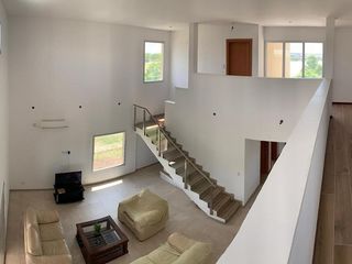 Foto 2 de Casa en venta (con renta) en PUERTOS en Barrio Vistas con pileta sobre un lote de 700 m2