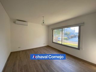 Foto 10 de Casa en venta (con renta) en PUERTOS en Barrio Vistas con pileta sobre un lote de 700 m2