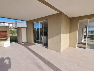 Foto 8 de Casa al lago en Puertos del Lago Escobar  Araucarias