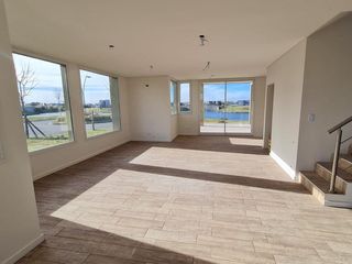 Foto 12 de Casa al lago en Puertos del Lago Escobar  Araucarias