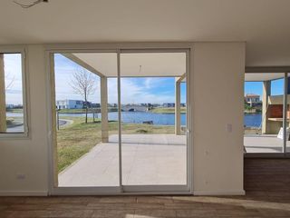 Foto 11 de Casa al lago en Puertos del Lago Escobar  Araucarias
