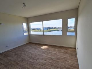Foto 24 de Casa al lago en Puertos del Lago Escobar  Araucarias