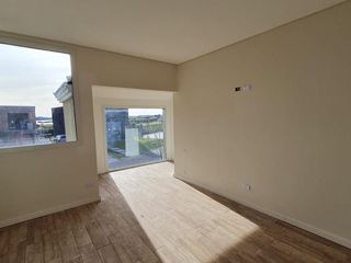 Foto 23 de Casa al lago en Puertos del Lago Escobar  Araucarias