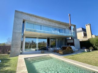 Foto 1 de Casa en El Yacht