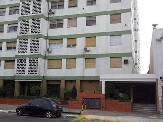 Foto 1 de Departamento de 4 amb. en plena Estación de Temperley