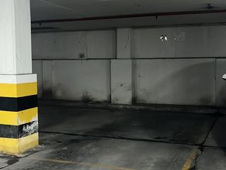 Foto 5 de Amplia cochera apta camioneta en Zona Tribunales, General Paz al 500, Barrio Sur