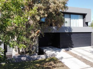 Foto 3 de Casa en  venta en EL CANTON ISLAS - MAROTO PROPIEDADES