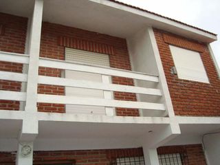 Foto 4 de Casa en venta - 4 Dormitorios 3 Baños 3 Cocheras - 350Mts2 - Las Toninas