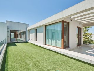 Foto 24 de Casa Moderna en Barrio El Golf con Vista Privilegiada al Fairway