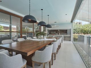 Foto 9 de Casa Moderna en Barrio El Golf con Vista Privilegiada al Fairway