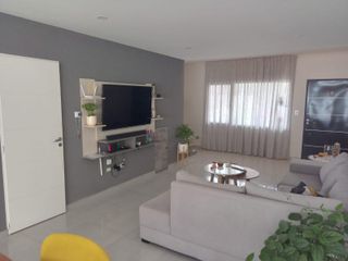 Foto 10 de Venta  Duplex Alta calidad 2 dorm Barrio Perticone , Centenario, Neuquen