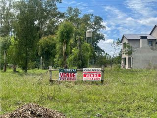 Foto 1 de Excelente Lote en Barrio La Cañada