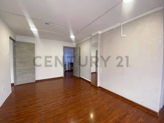 Foto 5 de Casa Comercial - Oficina 2 plantas en Renta sector Mall el Jardin la Carolina