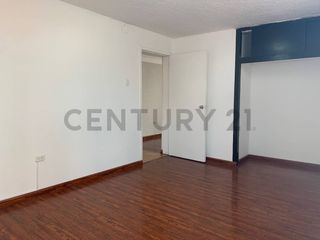 Foto 7 de Casa Comercial - Oficina 2 plantas en Renta sector Mall el Jardin la Carolina
