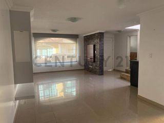 Foto 1 de Venta Oportunidad amplia Casa conjunto privado Mirasierra Valle de los Chillos