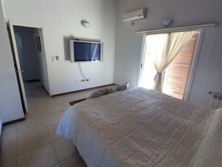 Foto 10 de Casa en venta - 3 Dormitorios 3 Baños - 980Mts2 - Fincas del Lago