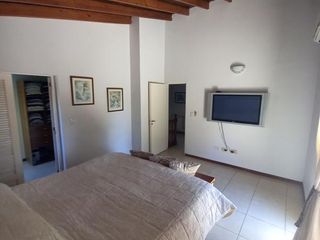 Foto 11 de Casa en venta - 3 Dormitorios 3 Baños - 980Mts2 - Fincas del Lago