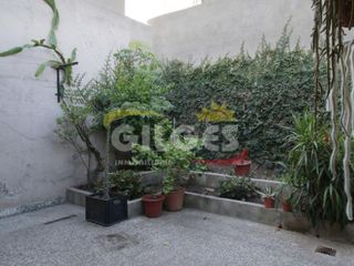 Foto 25 de Venta de PH 3 Amb. en Lomas Del Mirador  Pta. baja al Fte. con patio