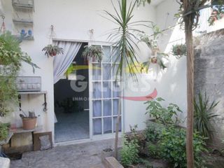 Foto 22 de Venta de PH 3 Amb. en Lomas Del Mirador  Pta. baja al Fte. con patio