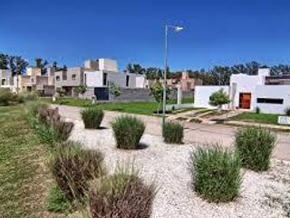 Foto 3 de Lote Claros del Bosque  apto Duplex