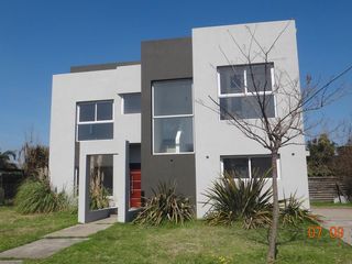 Foto 1 de Casa  al Lago en Venta en San Marco - Villa Nueva