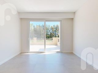 Foto 32 de VENTA CASA DE 7 DORMITORIOS EN MIRALAGOS