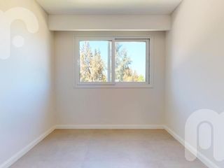 Foto 35 de VENTA CASA DE 7 DORMITORIOS EN MIRALAGOS