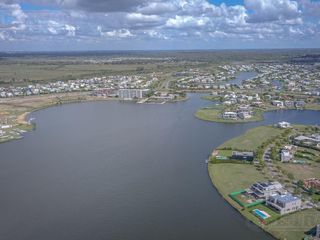 Foto 1 de Terreno al lago central en venta en Costas - Puertos/ Escobar
