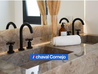 Foto 16 de VENTA CON RENTA/ Casa de 3 dormitorios y dependencia en el Barrio Ceibos, Puertos.
