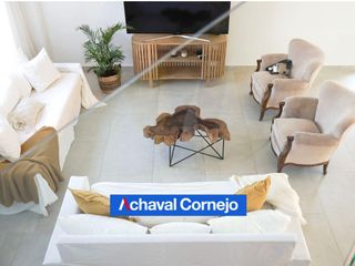 Foto 9 de VENTA CON RENTA/ Casa de 3 dormitorios y dependencia en el Barrio Ceibos, Puertos.