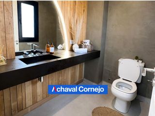 Foto 17 de VENTA CON RENTA/ Casa de 3 dormitorios y dependencia en el Barrio Ceibos, Puertos.