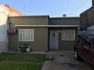 Foto 1 de Casa en  Llavallol a metros de antartida 3 dormitorios