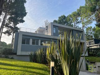 Foto 2 de Casa en  Venta en Villa Robles
