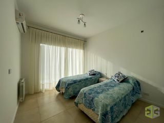 Foto 12 de Casa en  Venta en Villa Robles