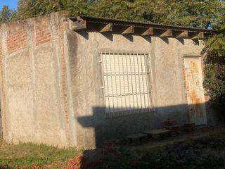 Foto 3 de Casa en venta - 2 Dormitorios 1 Baño - 336Mts2 - Lobos