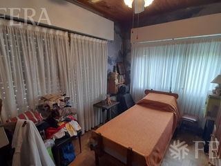 Foto 11 de Venta casa de 4 ambientes con jardín, cochera, balcón y patio en Quilmes Oeste