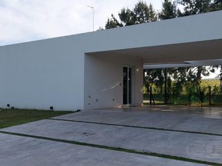Foto 2 de Casa en San Matias -Perimetral - 4 dormitorios - PG