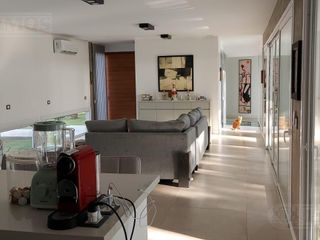 Foto 3 de Casa en San Matias -Perimetral - 4 dormitorios - PG