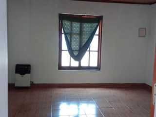 Foto 6 de Casa en venta - 2 Dormitorios 1 Baño - Cochera - 370Mts2 - San Jorge, Villa Elisa, La Plata