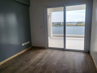 Foto 24 de Casa en  venta al lago de 7 ambientes  en Costas, Puertos del Lago