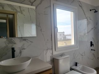 Foto 23 de Casa en  venta al lago de 7 ambientes  en Costas, Puertos del Lago