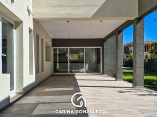 Foto 32 de Casa 4 dormitorios, en  B° Cerrado LA CASTELLANA, Neuquén