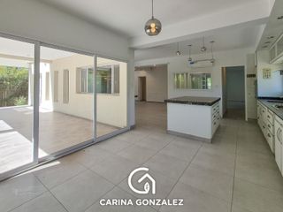 Foto 13 de Casa 4 dormitorios, en  B° Cerrado LA CASTELLANA, Neuquén