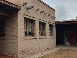 Foto 2 de VENTA Casa 4 dormitorios. Calle Agüero. JK