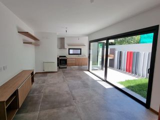 Foto 7 de Duplex  en venta  Gonnet La Plata