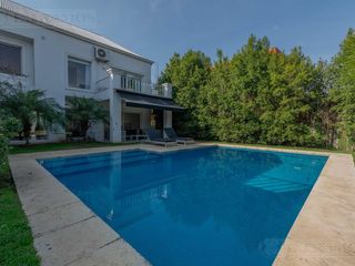 Foto 5 de Casa con 4 dormitorios en venta en LOS CASTORES