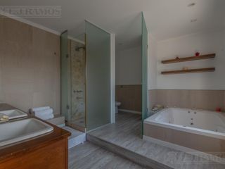 Foto 45 de Casa con 4 dormitorios en venta en LOS CASTORES